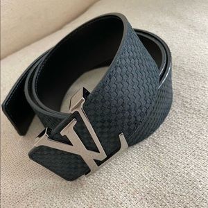 LV men belt